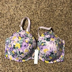 New Victoria’s Secret push up underwire 38DDD (F) flora bra